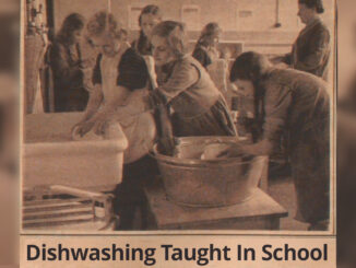Dishwashing taught in school during the Third Reich